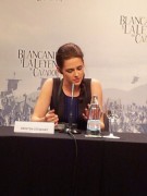 Kristen Stewart - Imagenes/Videos de Paparazzi / Estudio/ Eventos etc. - Página 23 A2dd4f190710816