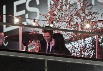 Robsten - Imagenes/Videos de Paparazzi / Estudio/ Eventos etc. - Página 7 F0fd57191908031