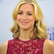 Yvonne Strahovski: SoBe Lifewater 0047b7169075290