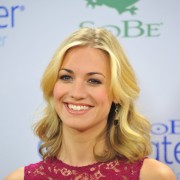 Yvonne Strahovski: SoBe Lifewater 3cf024169075033