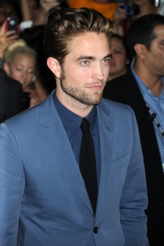 Robert Pattinson F2c800205930043