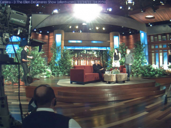 15 Noviembre-¡¡Rob, Kristen, Taylor y el resto del elenco en el Show de Ellen!! B83b3b159328990