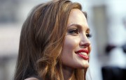 Angelina Jolie 532de3177194394