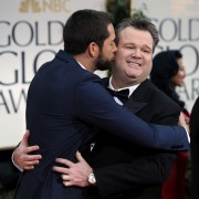 Zac (& Yvonne) en los Golden Globes 2012 30ffa1170001814