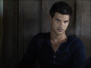 Nuevo outtake de Taylor Lautner para Total Film Magazine 66d70c176211654