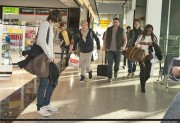 One Direction - Aeropuerto Heathrow rumbo a Los Angeles - 27 Enero Ec4a5b171992341