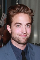 14 Agosto - Robert en la Premiere de Cosmopolis!!! (ACTUALIZACIÓN CONSTANTE) 8ae0be205841065