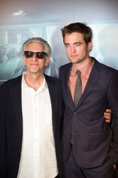 31 Mayo - Fotos de Robert en el Screening de Cosmopolis en Paris!!! * Editado * 6dff23193099992