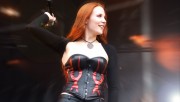 Fotos de Simone Simons - Página 8 01c533198445704