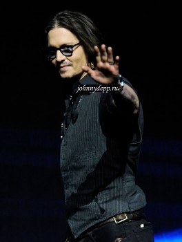 Johnny au CinemaCon  Ad2ea4186822939