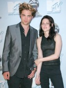 Robsten - Imagenes/Videos de Paparazzi / Estudio/ Eventos etc. - Página 7 839048183979234