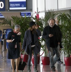 Vanessa à l'aéroport de Roissy C96e76190377712