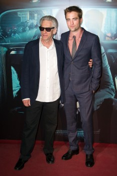 31 Mayo - Fotos de Robert en el Screening de Cosmopolis en Paris!!! * Editado * 53db1b193100093