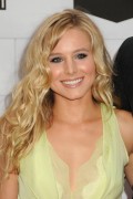 Kristen Bell F13ba4193893941