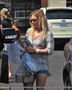 Hilary Duff - Shorts/issimi - Candids Sconosciuta - 25lug09 9229c543227139