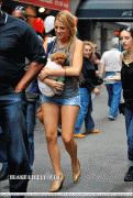 Blake Lively - Short/Shorts - Gossip Girl Set - 06agosto09 38a99e44503643