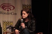 Kristen Stewart - Imagenes/Videos de Paparazzi / Estudio/ Eventos etc. - Página 22 3f99d6180381002