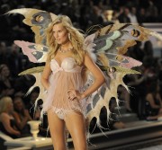 The 2011 Victoria's Secret Fashion Show (November 9th, 2011) A795a8158860753