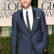 Zac (& Yvonne) en los Golden Globes 2012 8d2801170001932