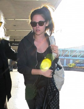 Kristen Stewart - Imagenes/Videos de Paparazzi / Estudio/ Eventos etc. - Página 24 0798f6191515997