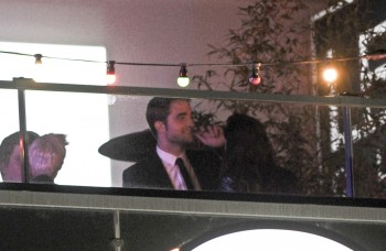 Robsten - Imagenes/Videos de Paparazzi / Estudio/ Eventos etc. - Página 7 0ff613191907875