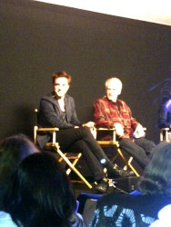 2 Junio - Rob y Cronenberg en el Q&A de Cosmopolis en Apple Store en Londres!!!!  5714e5193442958