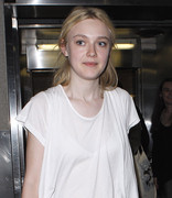 Dakota Fanning arriving at LAX Airport 0318e483917790