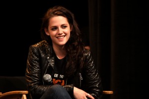 Kristen Stewart - Imagenes/Videos de Paparazzi / Estudio/ Eventos etc. - Página 22 2a6ed5181052693