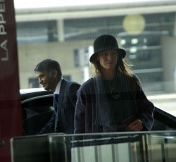 Vanessa à l'aéroport de Roissy Da77e6190377478