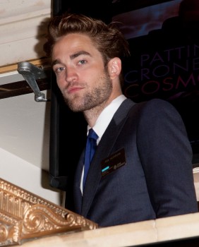 Robert Pattinson 22f7b8205945570