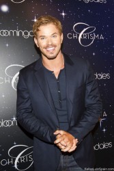 Kellan Lutz - Imagenes/Videos de Paparazzi / Estudio/ Eventos etc. - Página 23 1f858b209649683