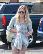 Hilary Duff - Shorts/issimi - Candids Sconosciuta - 25lug09 72a89f43227049