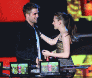 Picture post from the MTV Movie Awards 14dc0783596096