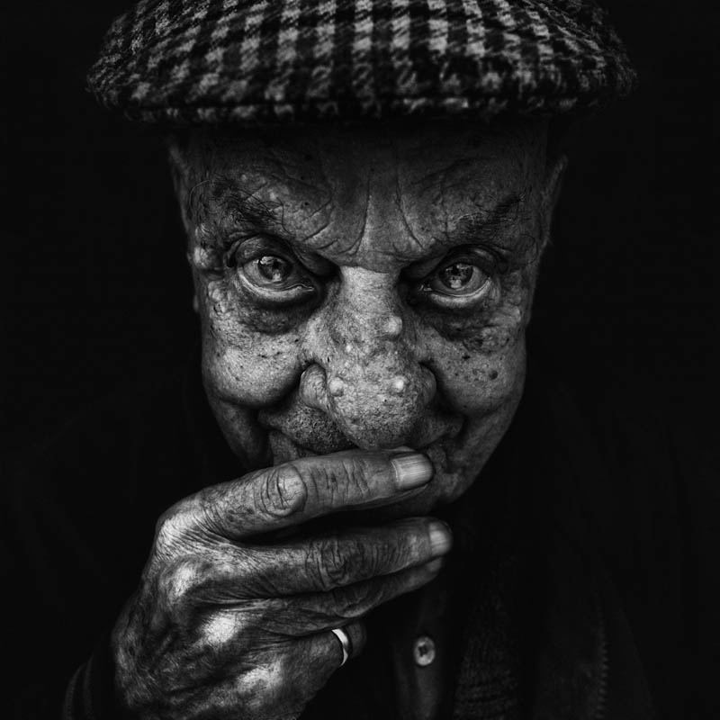 retratos de Lee Jeffries Homeless-black-and-white-portraits-lee-jeffries-35