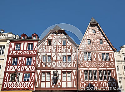 COSAS CURIOSAS  DE MI VIAJE POR ALEMANIA - Página 4 Casas-viejas-del-madera-marco-en-el-trier-15767094