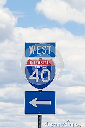 [Jeu] - Le Décompte ! - Page 15 Interstate-40-road-sign-15951416