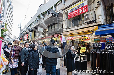 Mercado           Tquio-japo-de-novembro-de-mercado-de-ameyoko-da-visita-dos-clientes-46187807