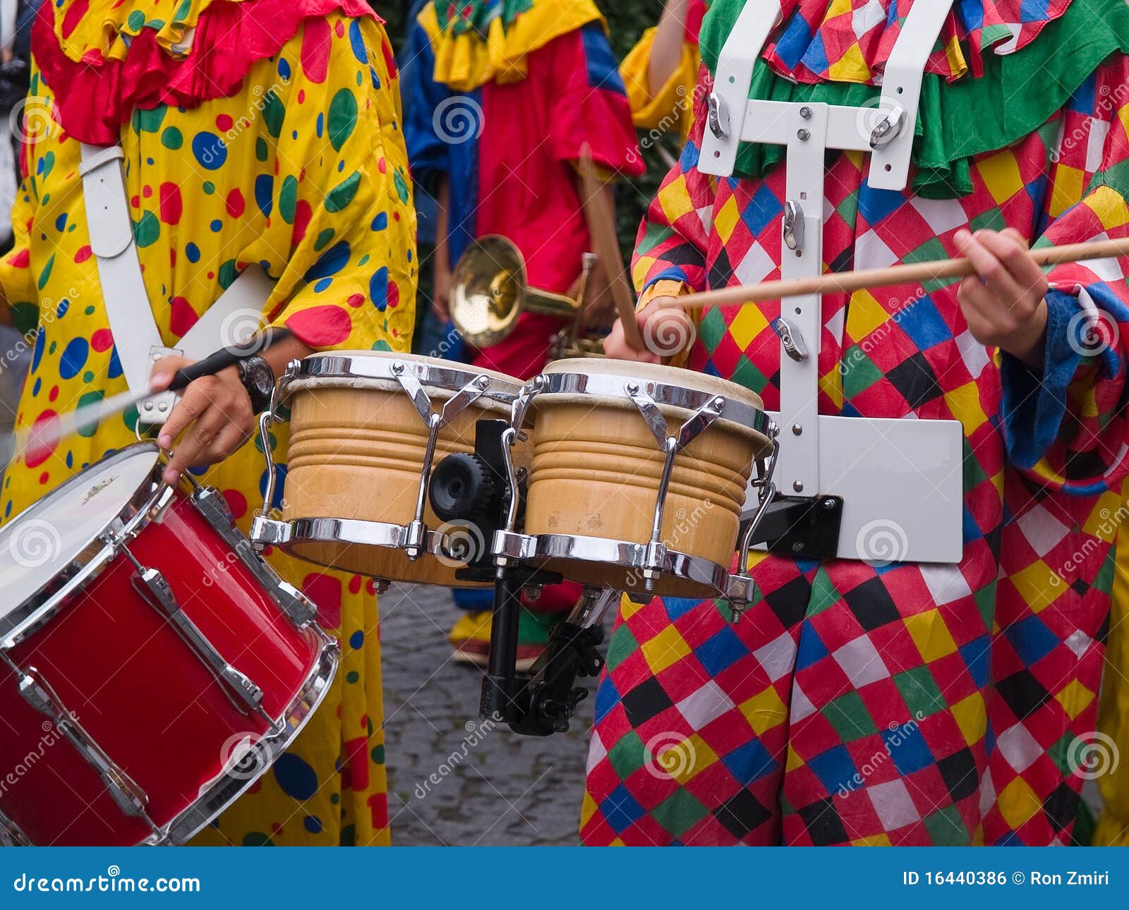 Brazil - Page 7 Rio-brasil-samba-cranival-music-16440386