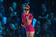 Майли Сайрус (Miley Cyrus) MTV Video Music Awards, California, 27.08.2017 (121xHQ) D33a42590528833