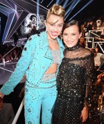 Майли Сайрус (Miley Cyrus) MTV Video Music Awards, California, 27.08.2017 (121xHQ) E0a2df590528653
