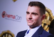 Дэйв Франко (Dave Franco) Warner Bros. Pictures Presentation during CinemaCon 2017 at The Colosseum at Caesars Palace (Las Vegas, 29.03.2017) - 107xHQ 909c5a593470253