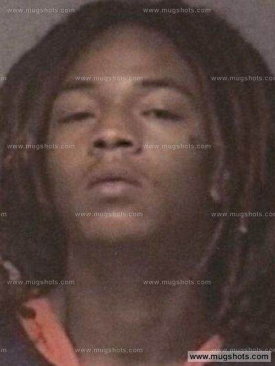 Demonde Oakwood TRAYVON-BENNETT-mugshot-40445004.jpeg.400x800