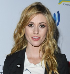 Katherine McNamara 06a4d11023608034