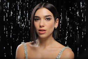 Dua Lipa        - Sayfa 2 1f26611050689524