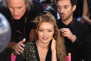 Gigi Hadid - Sayfa 3 Cad6491026180844