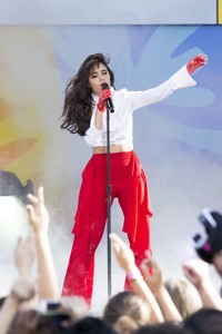 Camila Cabello 6e1366925012304