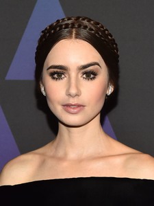 Lily Collins C8b85a1036908744