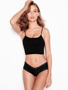 Josephine Skriver - Sayfa 2 B5383e1033432504