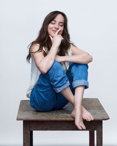 Dakota Johnson 17d6141049387754