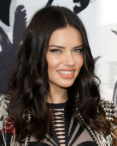 Adriana Lima Fbb682903584574